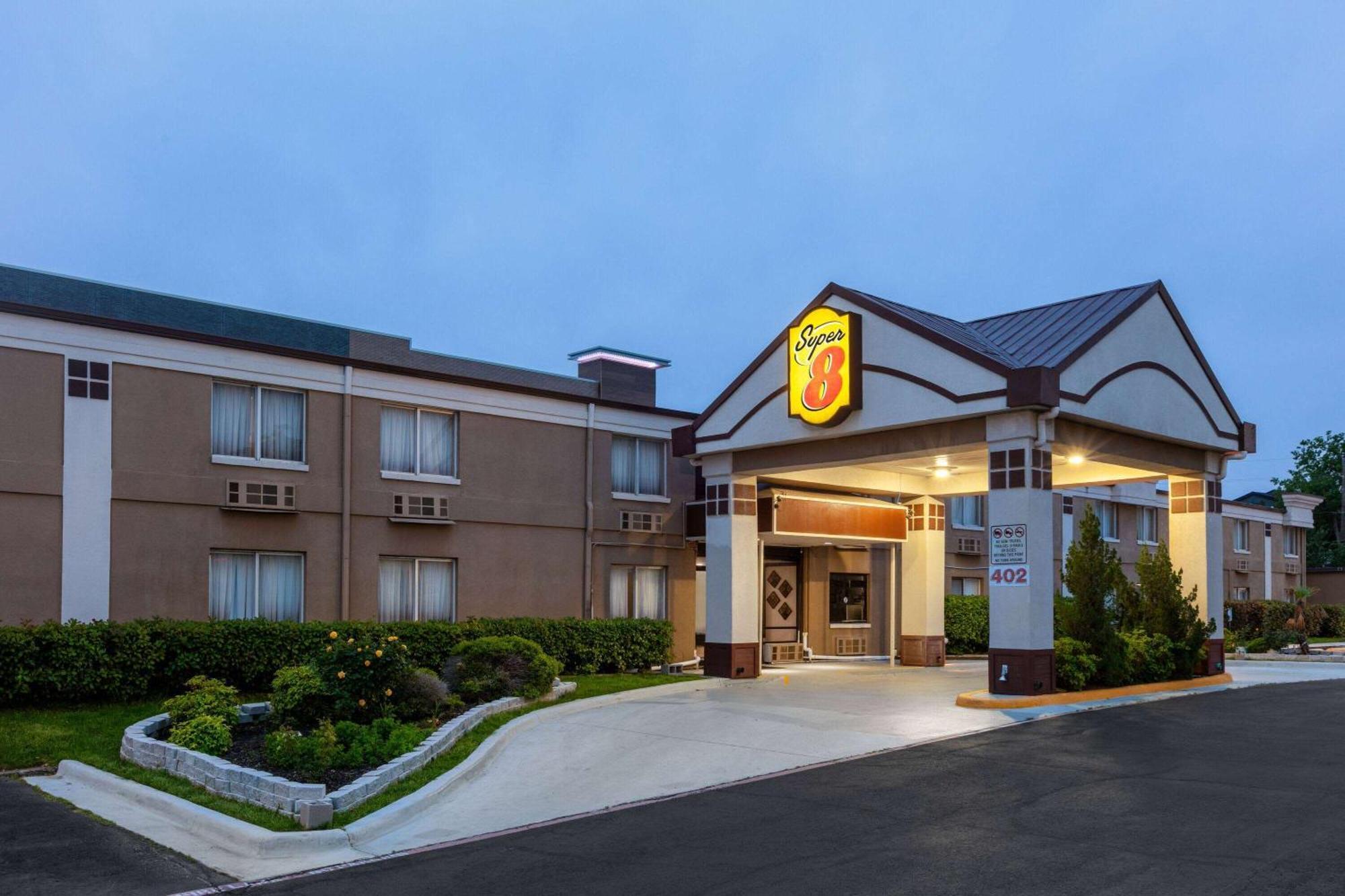 Super 8 By Wyndham Grand Prairie North Motel Ngoại thất bức ảnh
