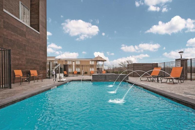 Super 8 By Wyndham Grand Prairie North Motel Ngoại thất bức ảnh